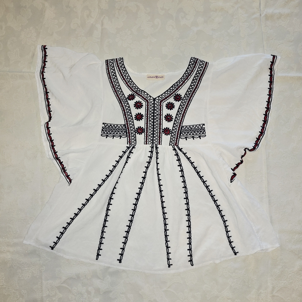 Altar’d State Embroidered Boho Top White Flowy Angel Sleeve M See Measurement
